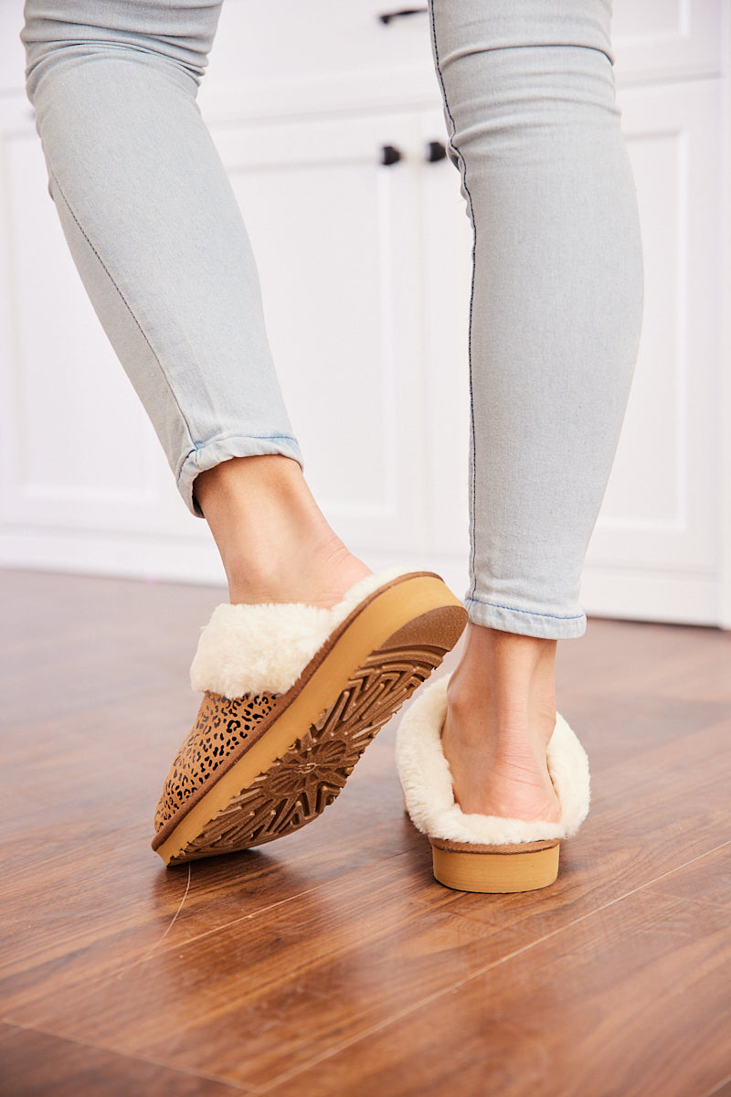 SMAIBULUN Ugg | Stefanie Leopard Faux Fur Slipper