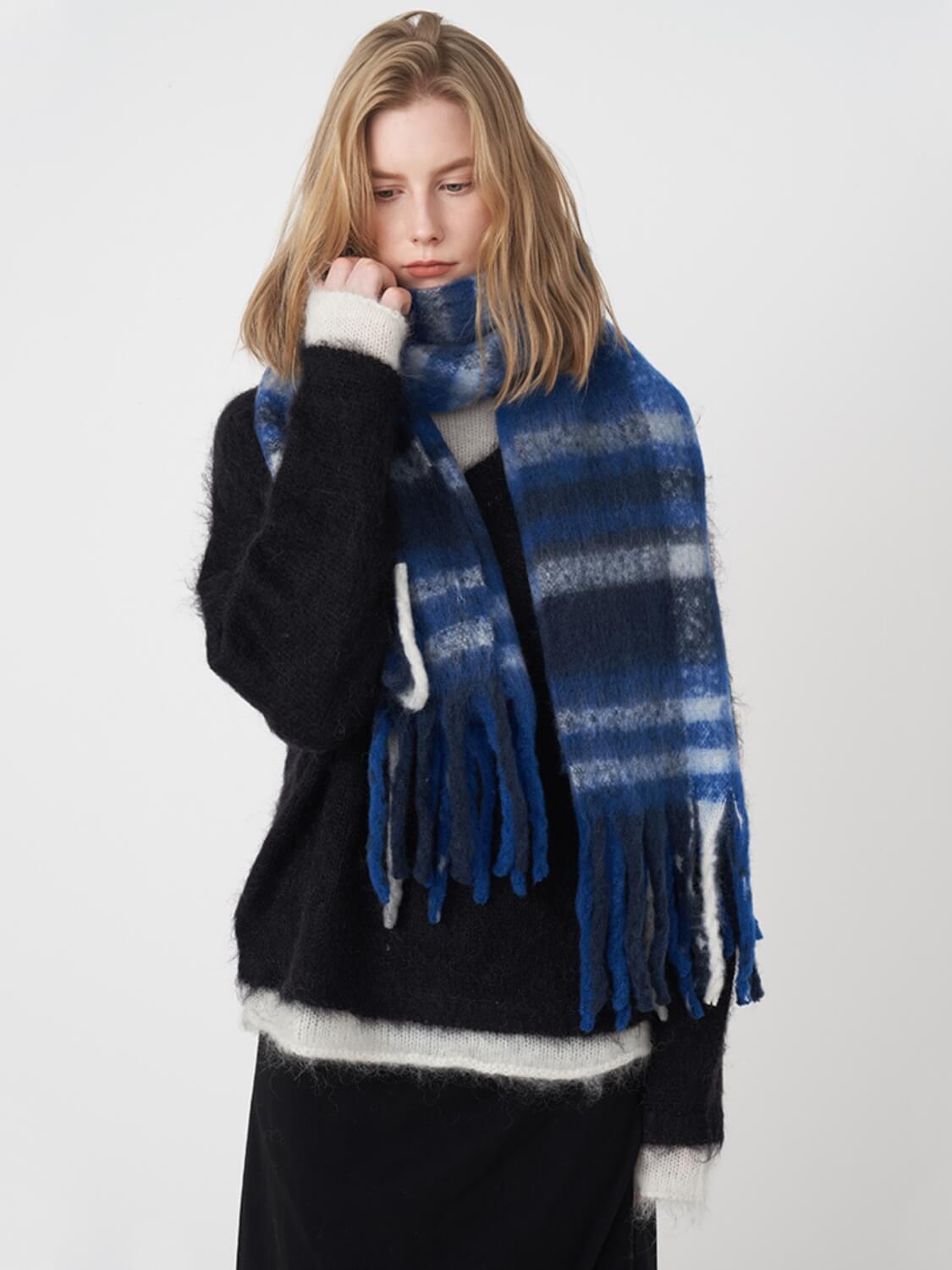 Mitchell Gradient Tassel Blanket Scarf - Navy