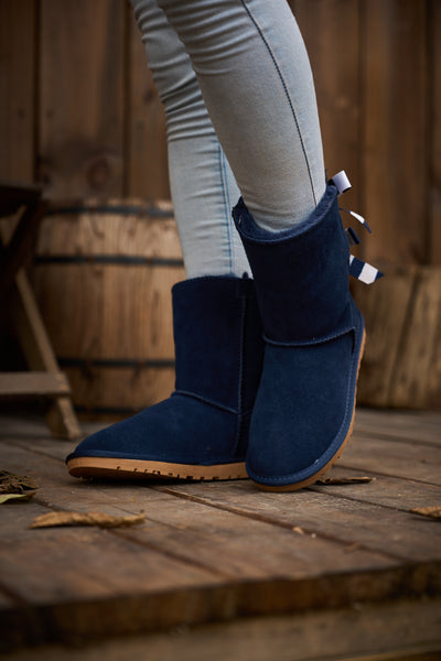 Smaibulun Ugg | Serenity Striped Bailey Bow Shearling Boots - Navy