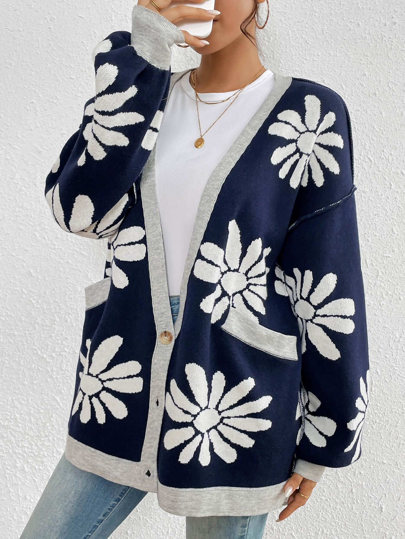 Janelle Floral Knit Cardigan - Navy