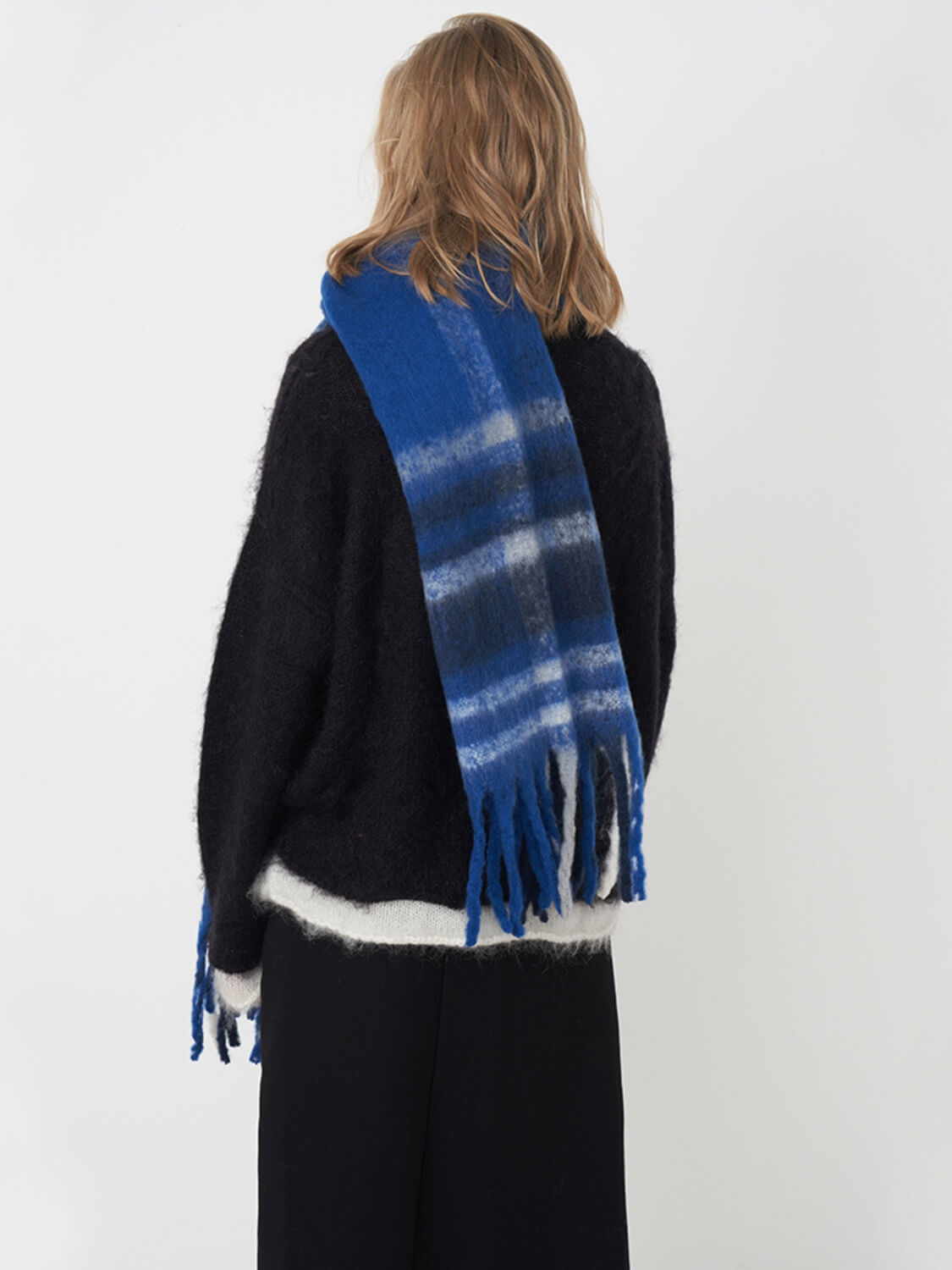 Mitchell Gradient Tassel Blanket Scarf - Navy