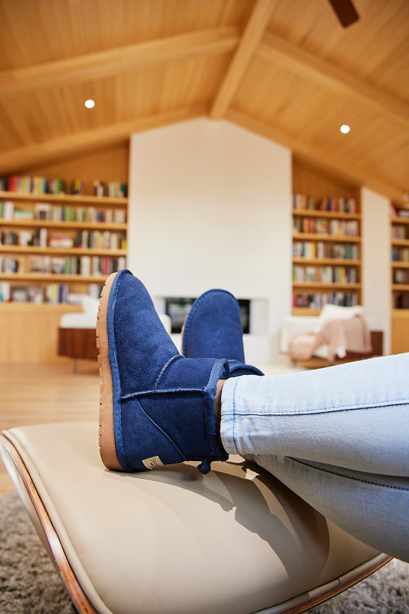 SMAIBULUN Ugg | Faux Fur-Lined Classic Short Ugg Boots - Navy