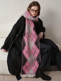 Chill Edit Diamond Contrast Scarf - pink
