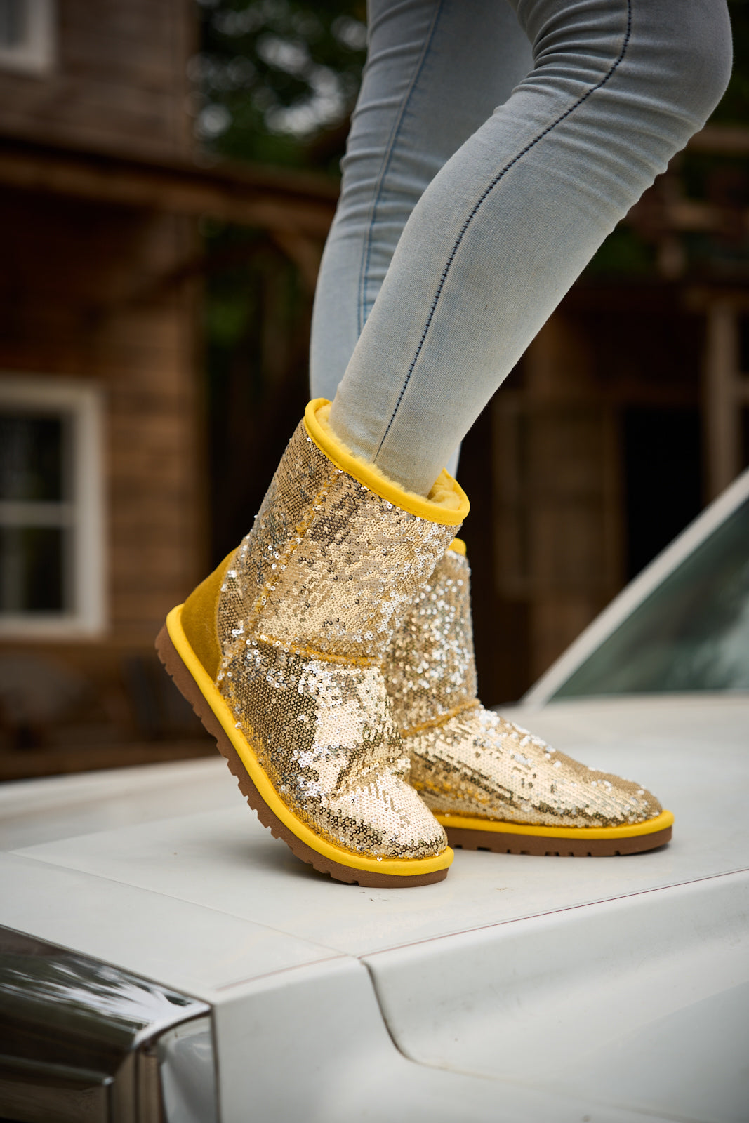 Smaibulun Ugg Dallas Glam Sequin Shearling Boots Yellow