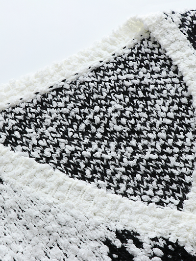 Smaibulun | Geometric Pattern Ripped Side Hem Sweater - Black