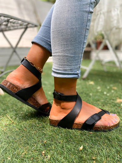 Maibulun | Crisscross Thong Buckle-up Ankle Strappy Sandals