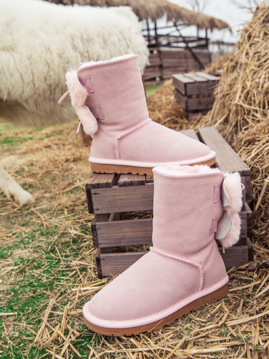 Ugg boots with ribbon on back online