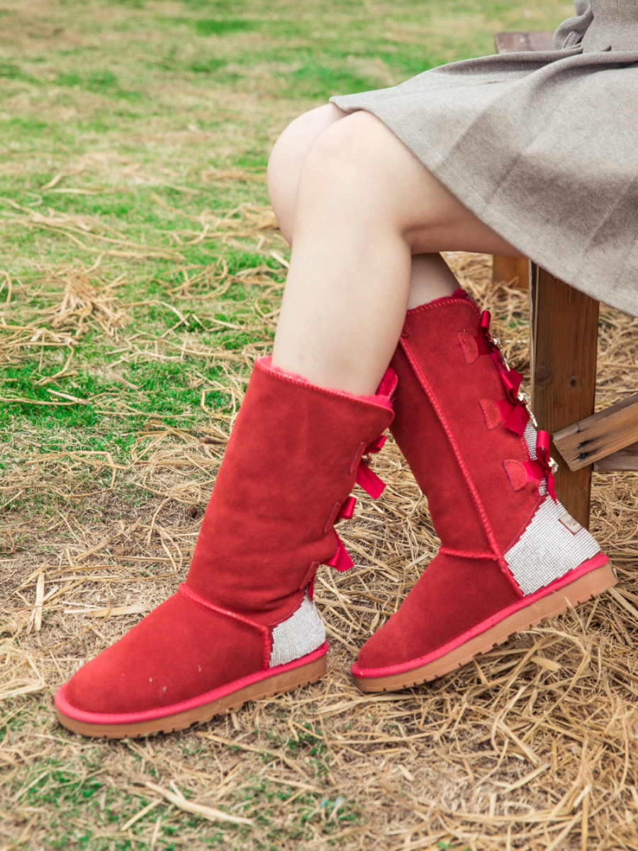 Red ribbon discount ugg slippers